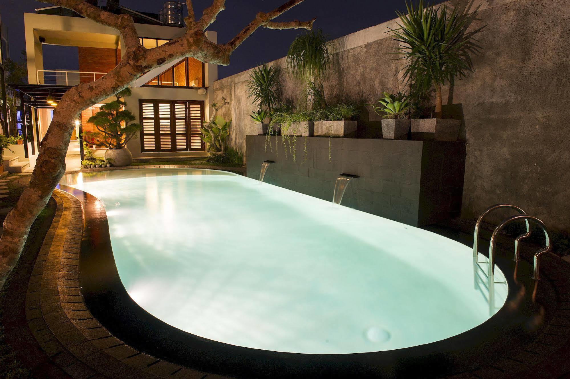 Lokal Hotel & Restaurant Kejayan Exterior photo