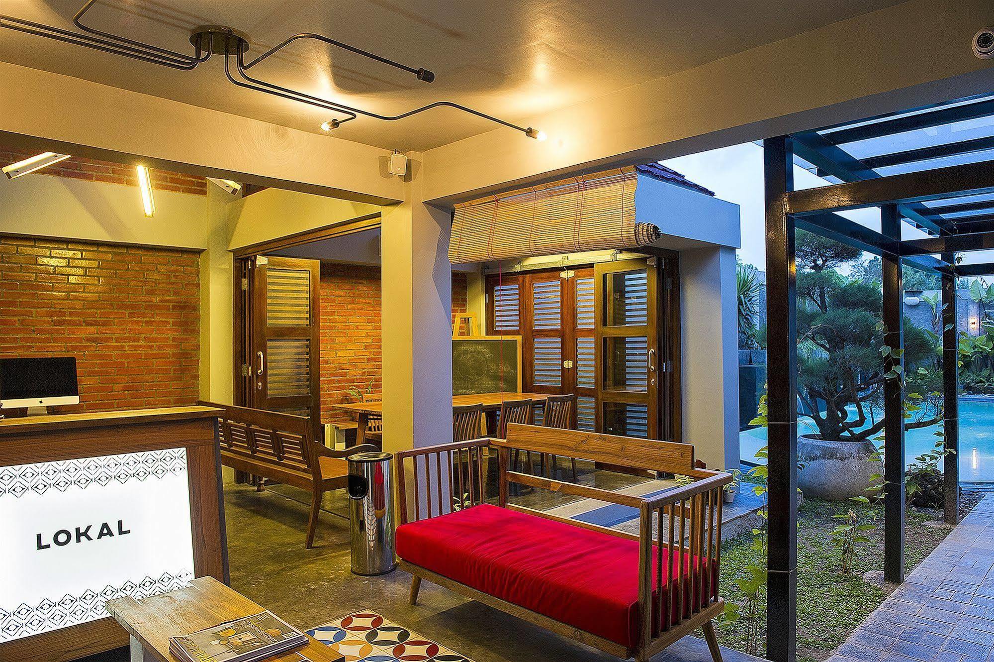 Lokal Hotel & Restaurant Kejayan Exterior photo